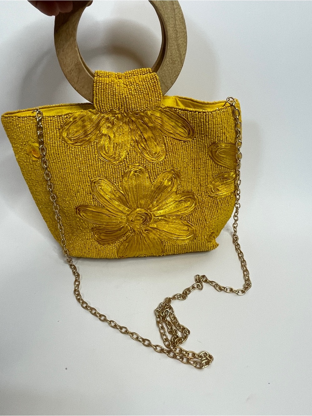Lulu’s | Stay Chic Yellow Beaded Wooden Handle Bag - Picture 11 of 11